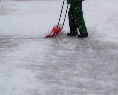 3 Reasons Why You Need A Snow Removal Company